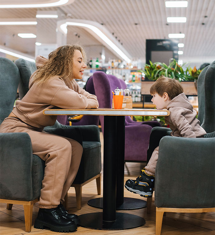 “She’s Scaring My Kids”: Entitled Woman Wants A Table, Tries Taking It From The Wrong Person “She’s Scaring My Kids”: Entitled Woman Wants A Table, Tries Taking It From The Wrong Person