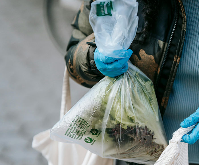 Startup Goes Viral Online After Creating A Near-Perfect Plastic Bag Alternative Made From Corn Waste Startup Goes Viral Online After Creating A Near-Perfect Plastic Bag Alternative Made From Corn Waste