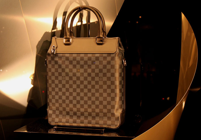 Mom Loses Teen's Louis Vuitton Bag After Lending It To Friend, She Snaps At Her, Drama Ensues Mom Loses Teen's Louis Vuitton Bag After Lending It To Friend, She Snaps At Her, Drama Ensues