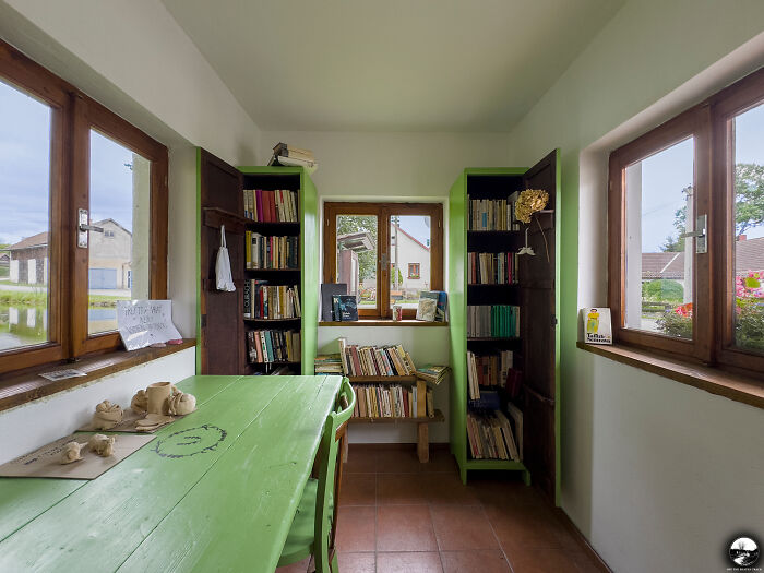 In A Bookworm’s Paradise: A Cozy Neighborhood Library In The Czech Republic In A Bookworm’s Paradise: A Cozy Neighborhood Library In The Czech Republic