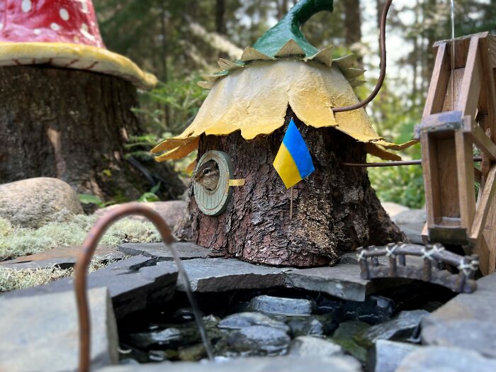 I Turned Tree Stumps Into A Chipmunk Village During The Pandemic I Turned Tree Stumps Into A Chipmunk Village During The Pandemic