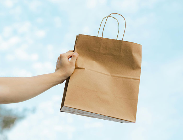 Startup Goes Viral Online After Creating A Near-Perfect Plastic Bag Alternative Made From Corn Waste Startup Goes Viral Online After Creating A Near-Perfect Plastic Bag Alternative Made From Corn Waste