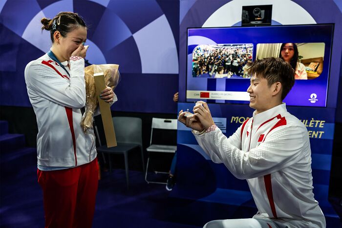 Olympic Fans Are Having Their Hearts Melted By This Post-Medal Marriage Proposal Olympic Fans Are Having Their Hearts Melted By This Post-Medal Marriage Proposal