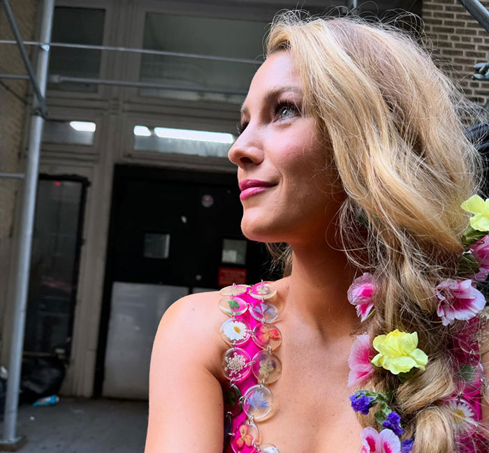 Reporter Who “Wanted To Quit” After Interviewing Blake Lively Says “She Didn’t Want Me There” Reporter Who “Wanted To Quit” After Interviewing Blake Lively Says “She Didn’t Want Me There”
