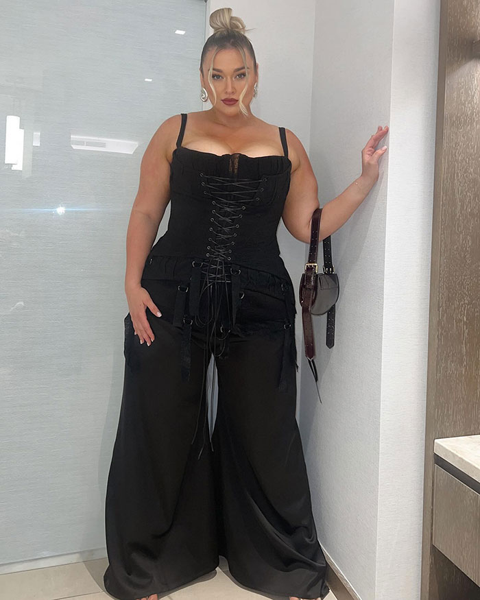 "We're In The 'Ozempic Era'": Plus-Size Model Calls For Self-Acceptance After Joining SI Cover "We're In The 'Ozempic Era'": Plus-Size Model Calls For Self-Acceptance After Joining SI Cover