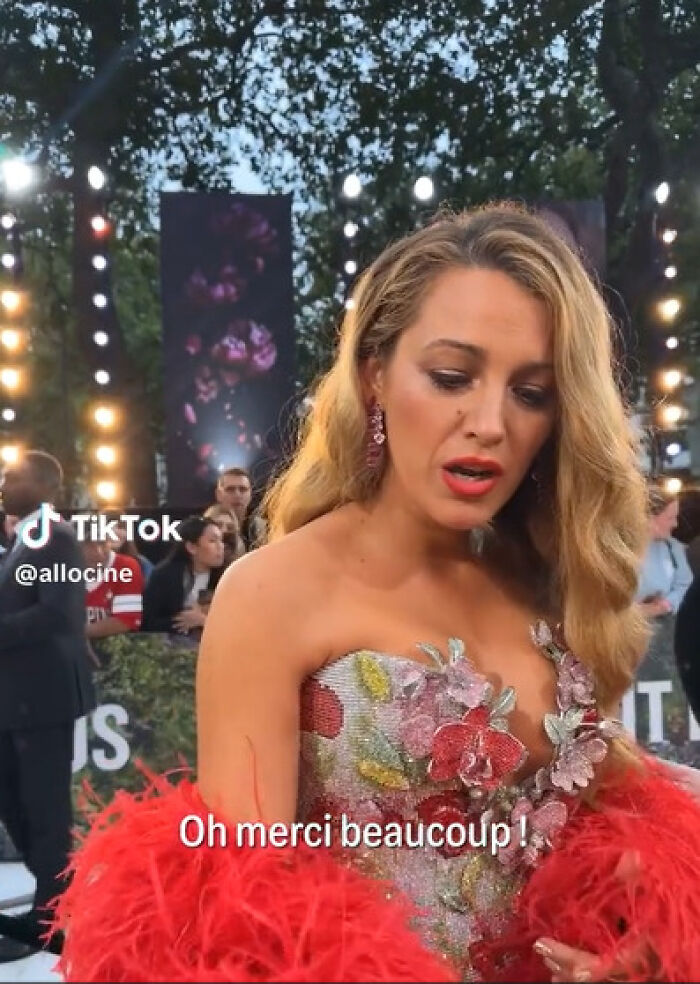 Blake Lively Slammed For Saying Fan-Gifted Friendship Bracelet Doesn’t Go With Her Outfit Blake Lively Slammed For Saying Fan-Gifted Friendship Bracelet Doesn’t Go With Her Outfit