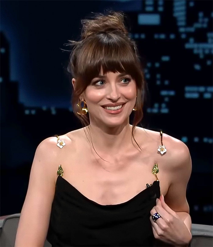 Chris Martin And Dakota Johnson Break Up After 7 Years, End Engagement After Drifting Apart Chris Martin And Dakota Johnson Break Up After 7 Years, End Engagement After Drifting Apart