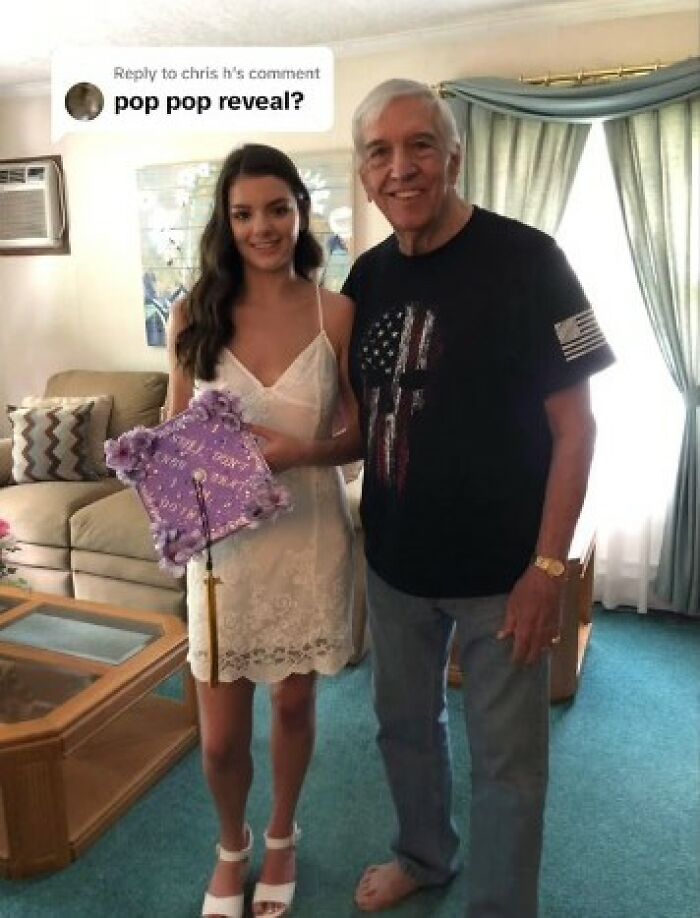 Woman Buys Her Late Grandfather’s Car Only To Discover A Heartwarming Recording Woman Buys Her Late Grandfather’s Car Only To Discover A Heartwarming Recording