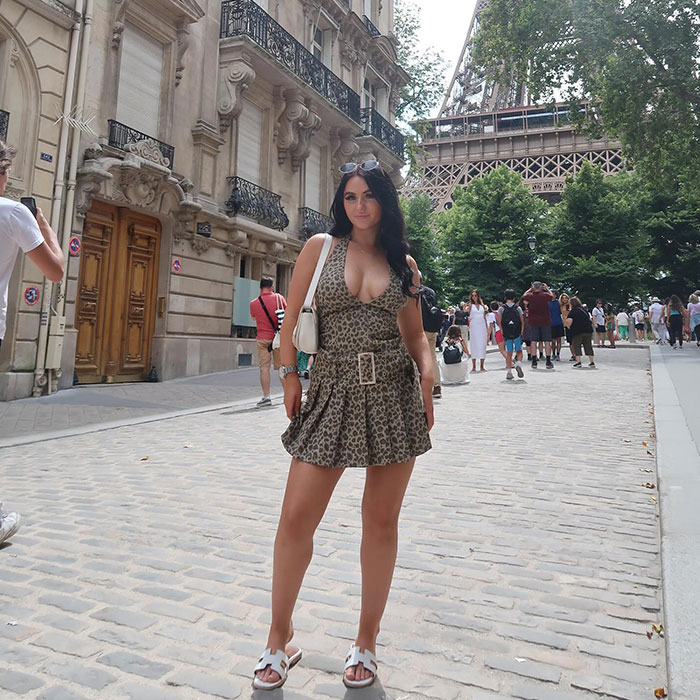 Passenger Comes Up With "Genius" Airport Packing Hack To Save Money On Checked Bags Passenger Comes Up With "Genius" Airport Packing Hack To Save Money On Checked Bags