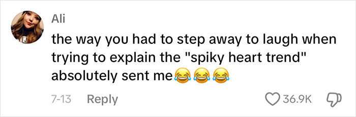 TikToker Snags Over 13M Views After Her Live Cake Decoration Gets Corrected By The Watching Client TikToker Snags Over 13M Views After Her Live Cake Decoration Gets Corrected By The Watching Client