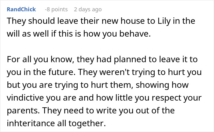 “Family Comes First”: Man Refuses To Help Parents After They Give Their House To Sister “Family Comes First”: Man Refuses To Help Parents After They Give Their House To Sister