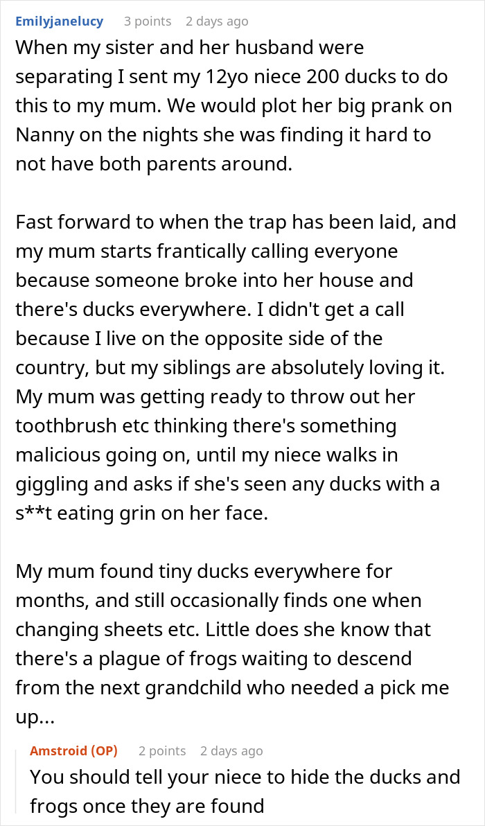 Guy Hides 200 Ducks In His Mom’s House To Get Back At Her For Junk, His “Revenge” Backfires Guy Hides 200 Ducks In His Mom’s House To Get Back At Her For Junk, His “Revenge” Backfires