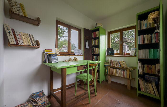 In A Bookworm’s Paradise: A Cozy Neighborhood Library In The Czech Republic