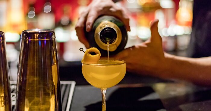 Woman’s Gut Tells Her Not To Sleep With Man She Met At Bar, She’s Proven Right The Next Day