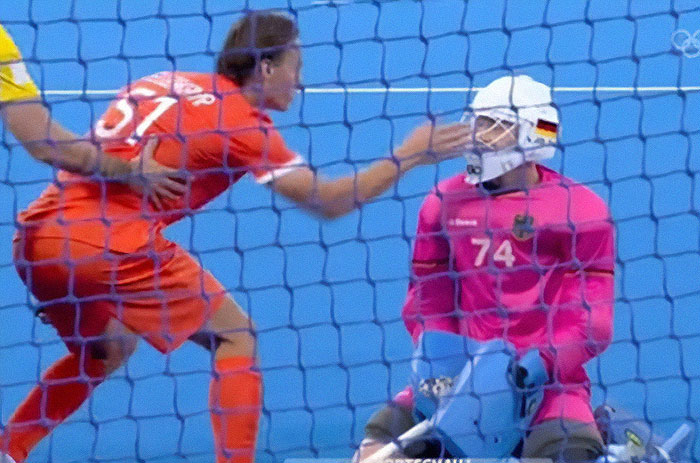 Dutch Hockey Player’s Revenge Against German Athlete Results In Brawl After Olympic Match Dutch Hockey Player’s Revenge Against German Athlete Results In Brawl After Olympic Match