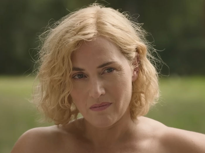 Kate Winslet Refused To Hide Her “Belly Rolls” While Filming ‘Lee’: “It Was Deliberate” Kate Winslet Refused To Hide Her “Belly Rolls” While Filming ‘Lee’: “It Was Deliberate”