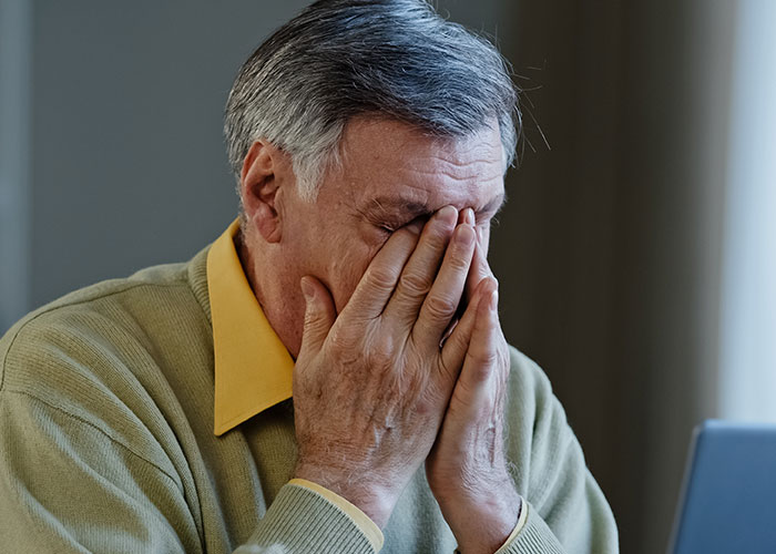 Man Berates Pregnant Wife After Her Outburst As It Will Cost Them $1K A Month Man Berates Pregnant Wife After Her Outburst As It Will Cost Them $1K A Month