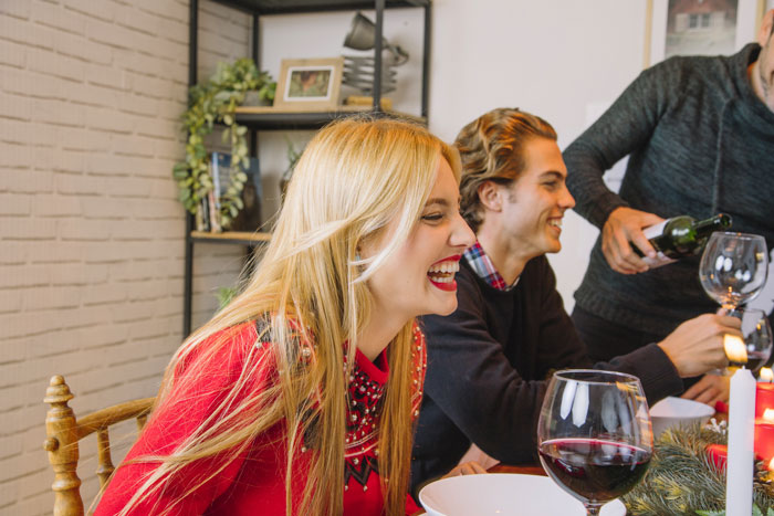 Woman Bursts Out Laughing At Name Sister Picked For Her Kid, Gets Banned From “All Family Dinners” Woman Bursts Out Laughing At Name Sister Picked For Her Kid, Gets Banned From “All Family Dinners”