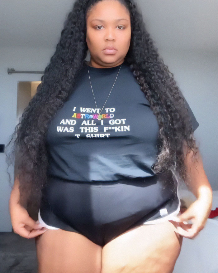Lizzo’s Stunning Weight-Loss Transformation Sparks Debate As Singer Focuses On Her “Peace” Lizzo’s Stunning Weight-Loss Transformation Sparks Debate As Singer Focuses On Her “Peace”