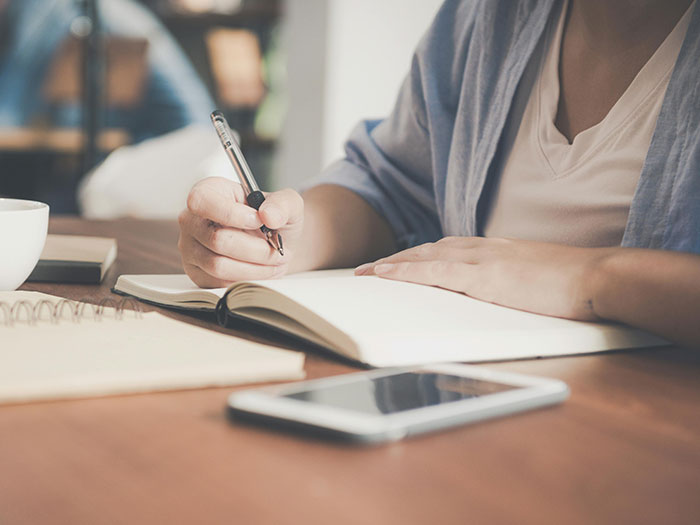 Woman’s “Stupid Lawsuit” Empties Couple’s Savings, Husband Can’t Move Past It Woman’s “Stupid Lawsuit” Empties Couple’s Savings, Husband Can’t Move Past It