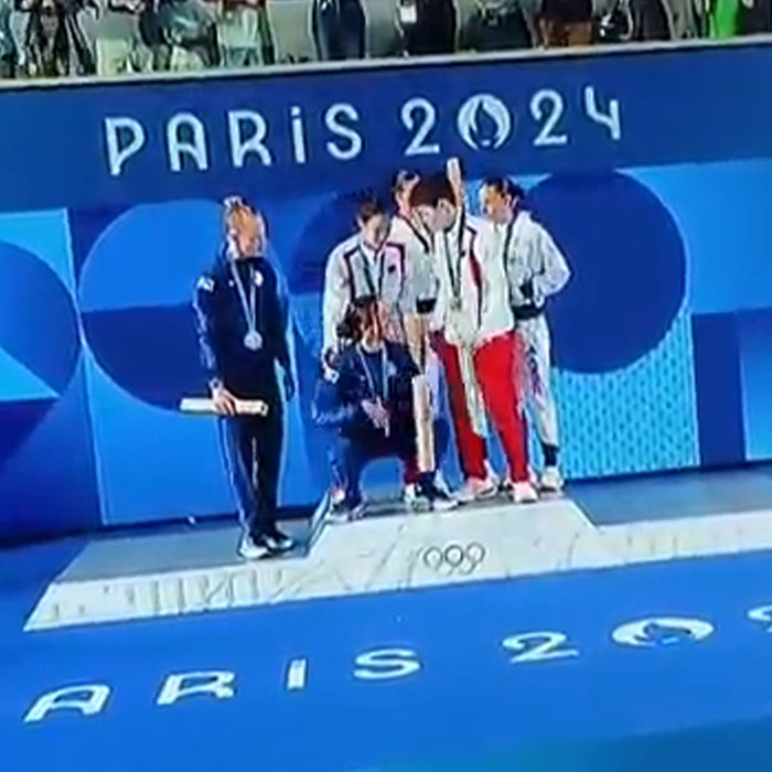 ‘Awkward’ Moment On Olympic Podium Between US And Chinese Medal Winners Caused Cultural Divide ‘Awkward’ Moment On Olympic Podium Between US And Chinese Medal Winners Caused Cultural Divide