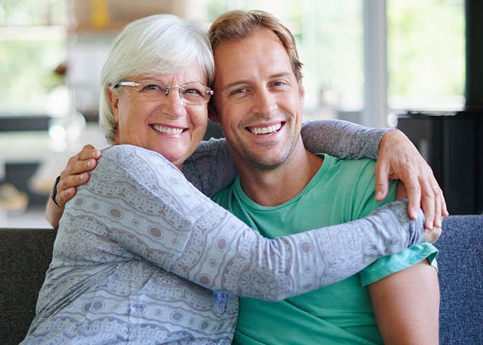 Guy Hides 200 Ducks In His Mom’s House To Get Back At Her For Junk, His “Revenge” Backfires Guy Hides 200 Ducks In His Mom’s House To Get Back At Her For Junk, His “Revenge” Backfires
