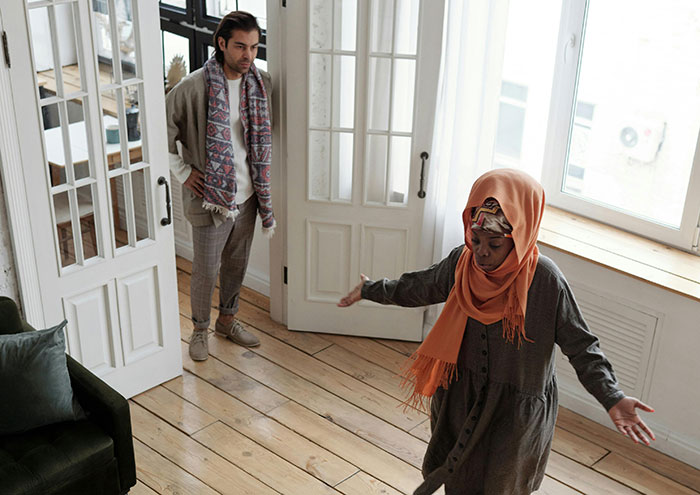 Python Lives Peacefully Under Woman’s House for Years, Neighbor Suddenly Insists on Removing It Python Lives Peacefully Under Woman’s House for Years, Neighbor Suddenly Insists on Removing It