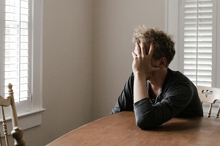 “Family Comes First”: Man Refuses To Help Parents After They Give Their House To Sister “Family Comes First”: Man Refuses To Help Parents After They Give Their House To Sister