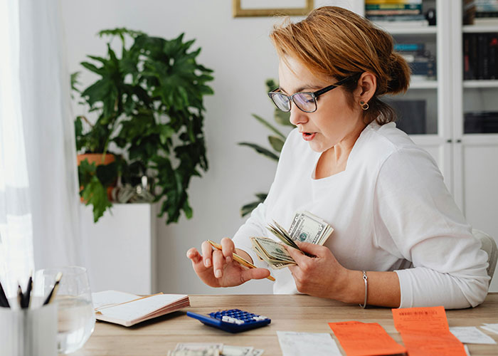 Woman Seeks Support Online By Giving Her Reasons For Rejecting BF’s Proposal, Gets A Reality Check Instead Woman Seeks Support Online By Giving Her Reasons For Rejecting BF’s Proposal, Gets A Reality Check Instead