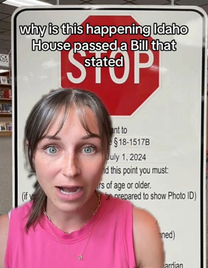 "My Heart Broke": Mom Has Her Kids Barred From Entering Library Due To New Bill "My Heart Broke": Mom Has Her Kids Barred From Entering Library Due To New Bill