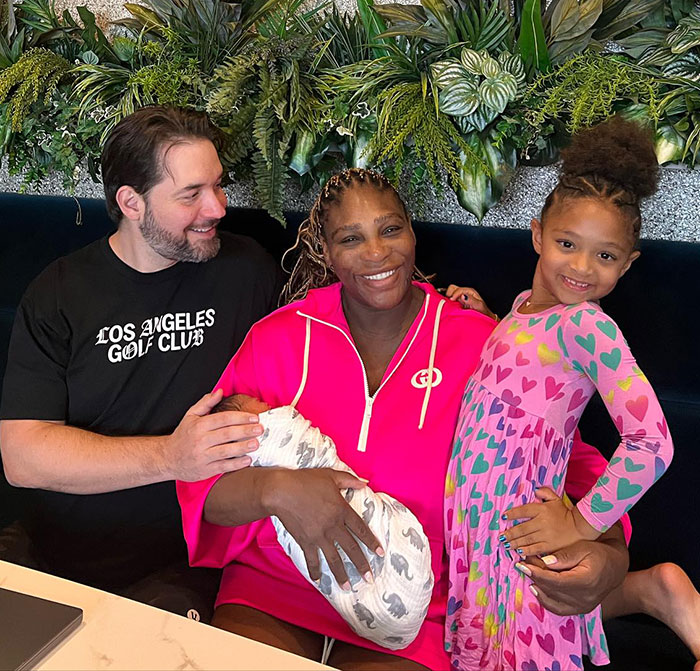 Paris Restaurant Defends Decision To Turn Away Serena Williams And Her Kids Despite Backlash Paris Restaurant Defends Decision To Turn Away Serena Williams And Her Kids Despite Backlash