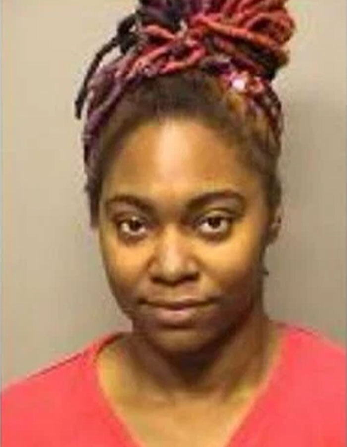 Woman Arrested For Sharing "All You Can Eat" Meal With Group At Applebee's Woman Arrested For Sharing "All You Can Eat" Meal With Group At Applebee's