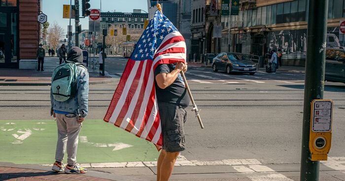 “Life Is But A Dream” In 20 Street Photos By Eric Davidove