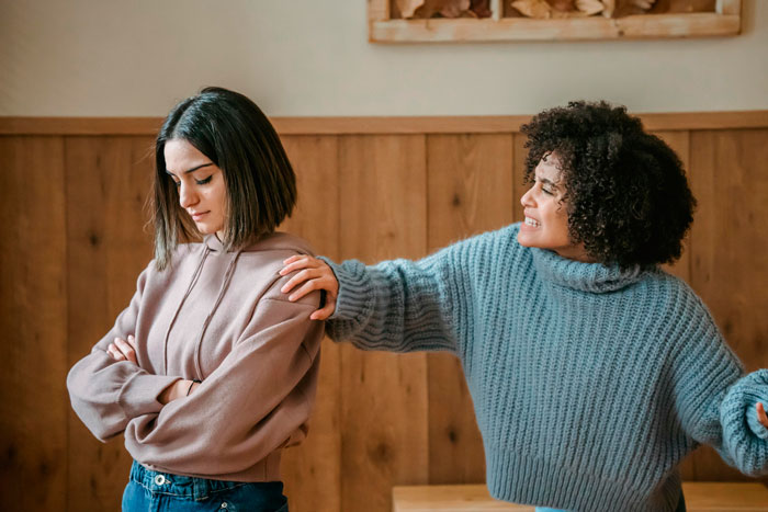 Christian Teen Implies She’s Better Than Her Friends, Friend Tells Her To Shut It Christian Teen Implies She’s Better Than Her Friends, Friend Tells Her To Shut It