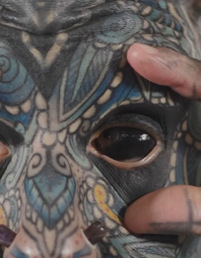 Army Vet Breaks World Record With 99.9% Of Body Tattooed, People “Heartbroken” With Photos Army Vet Breaks World Record With 99.9% Of Body Tattooed, People “Heartbroken” With Photos