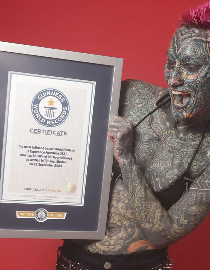 Army Vet Breaks World Record With 99.9% Of Body Tattooed, People “Heartbroken” With Photos Army Vet Breaks World Record With 99.9% Of Body Tattooed, People “Heartbroken” With Photos