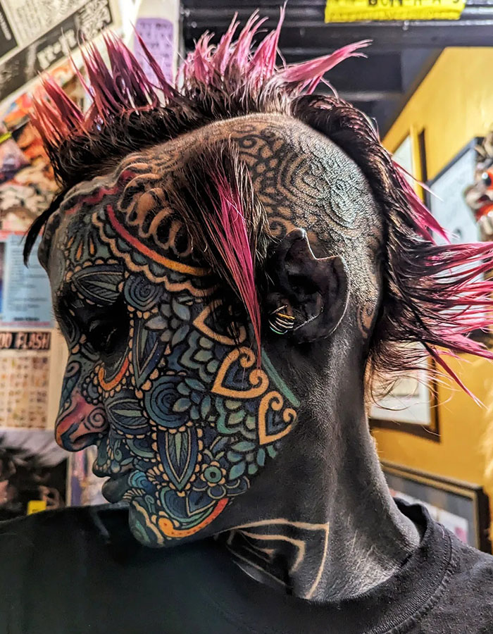 Army Vet Breaks World Record With 99.9% Of Body Tattooed, People “Heartbroken” With Photos Army Vet Breaks World Record With 99.9% Of Body Tattooed, People “Heartbroken” With Photos