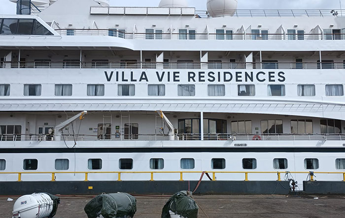 Stranded For 3 Months After Cruise Malfunction, Passengers Share Their $3,500/Month Cabin Stranded For 3 Months After Cruise Malfunction, Passengers Share Their $3,500/Month Cabin