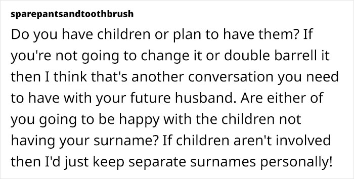 "Why Not Both Change Your Name?": Bride's Confusion Over Maiden Name Leaves Folks Divided "Why Not Both Change Your Name?": Bride's Confusion Over Maiden Name Leaves Folks Divided