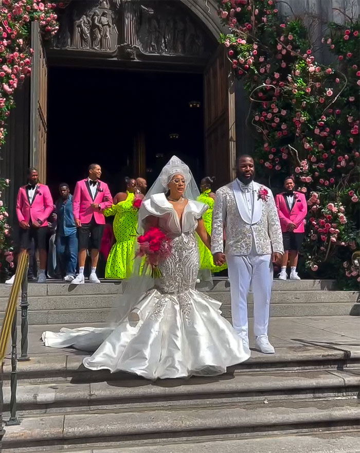 Couple Sells $333 Tickets To Wedding Guests And Ask Them To “Trust The Process” Couple Sells $333 Tickets To Wedding Guests And Ask Them To “Trust The Process”