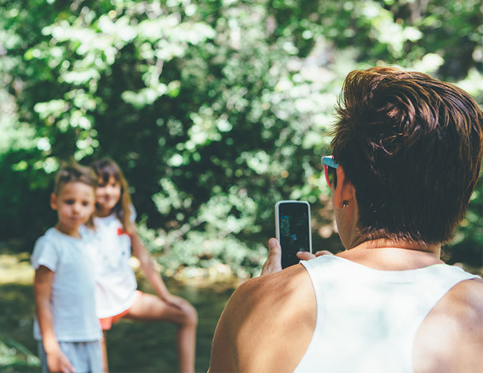 “Divorce Looms”: Mom Sells “Exclusive” Kids’ Content, Throws A Fit After Husband Finds Out “Divorce Looms”: Mom Sells “Exclusive” Kids’ Content, Throws A Fit After Husband Finds Out