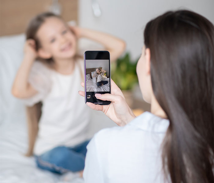 “Divorce Looms”: Mom Sells “Exclusive” Kids’ Content, Throws A Fit After Husband Finds Out “Divorce Looms”: Mom Sells “Exclusive” Kids’ Content, Throws A Fit After Husband Finds Out