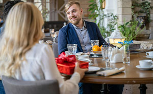 Woman Finds Out Why BF Doesn’t Want To Introduce Her To His Friends, Considers Ending Everything