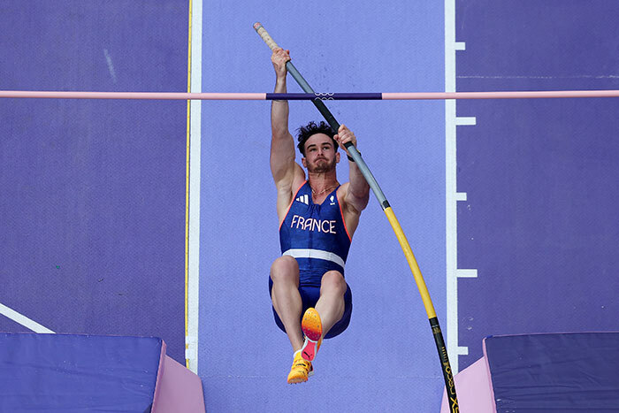 Olympic Pole Vaulter’s Viral Bulge Leads To $250k Adult Film Offer: “Show Off Your Goods” Olympic Pole Vaulter’s Viral Bulge Leads To $250k Adult Film Offer: “Show Off Your Goods”