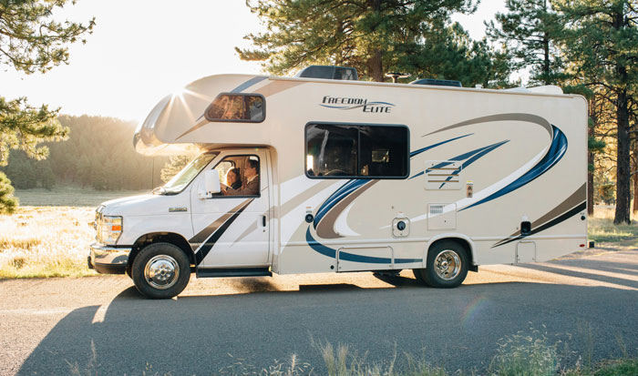 "They Are So Delusional": Teen Who Grew Up With RV Influencer Parents Shares Her Side "They Are So Delusional": Teen Who Grew Up With RV Influencer Parents Shares Her Side