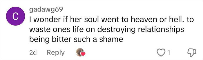 “It’s A Public Service Announcement”: Daughter’s Unforgiving Obituary For Mom Goes Viral “It’s A Public Service Announcement”: Daughter’s Unforgiving Obituary For Mom Goes Viral