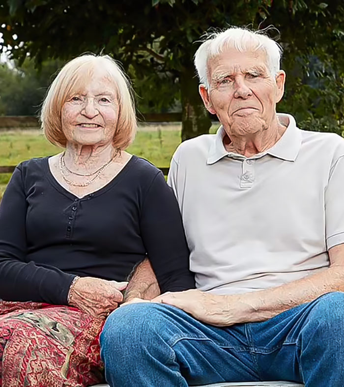 British Couple To Use “Double” Euthanasia Pod In Switzerland Following Heartbreaking Diagnosis British Couple To Use “Double” Euthanasia Pod In Switzerland Following Heartbreaking Diagnosis