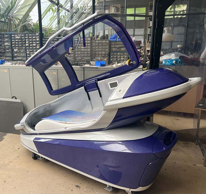 British Couple To Use “Double” Euthanasia Pod In Switzerland Following Heartbreaking Diagnosis British Couple To Use “Double” Euthanasia Pod In Switzerland Following Heartbreaking Diagnosis