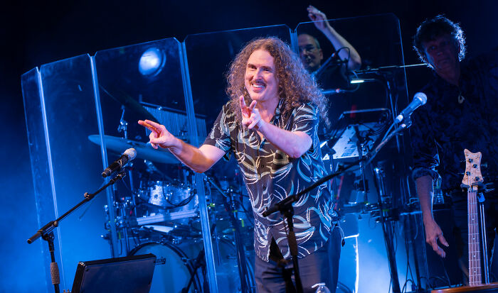 30 People Share Their Encounters With The Kindest And Rudest Celebrities They’ve Ever Met