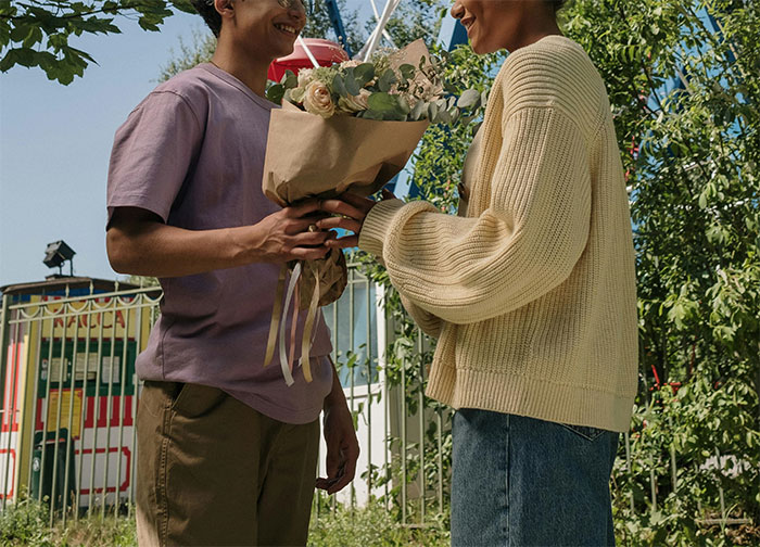 Mom Thinks Her Kids And Her Husband's BFF's Kids Are Related, Finds Out Way More Than Expected Mom Thinks Her Kids And Her Husband's BFF's Kids Are Related, Finds Out Way More Than Expected